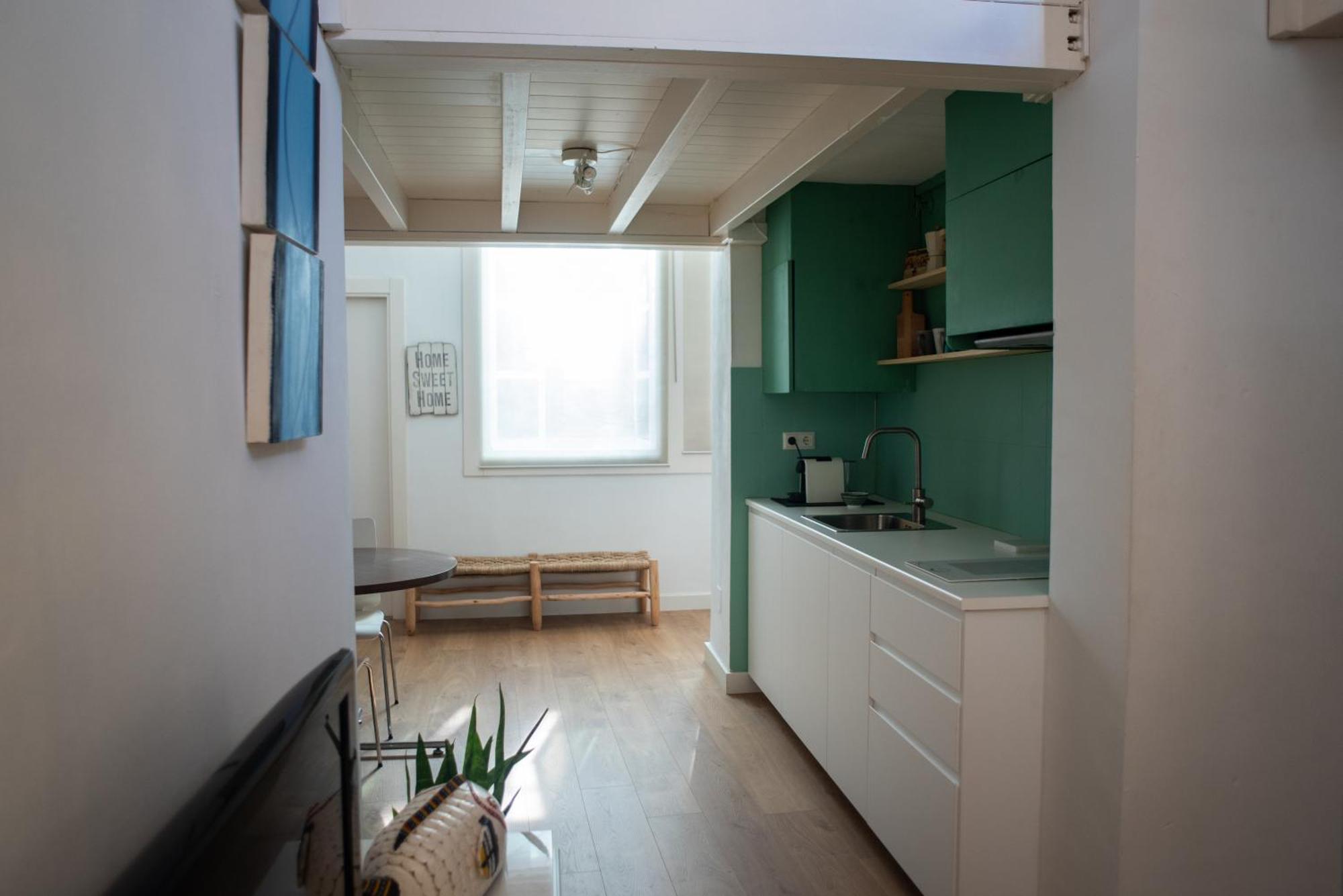 Cozy & Quiet Apartment In The Center Малага Экстерьер фото